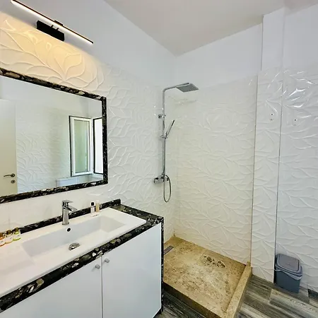 Appartement Xhoi *